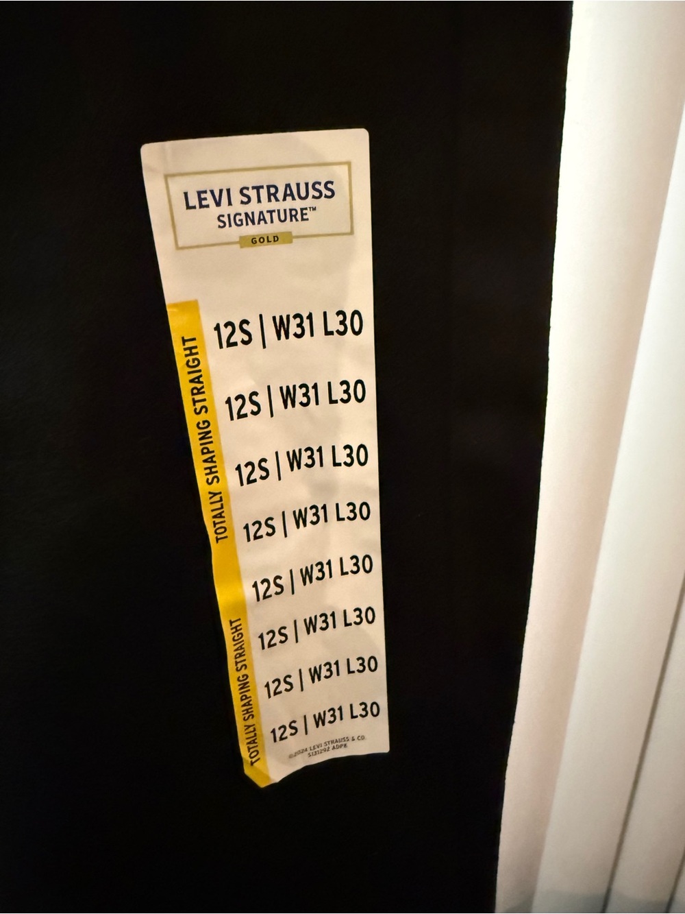 Levi Strauss Signature Gold Totally Shaping Straight Jeans Size 12 Short - Picture 7 of 10